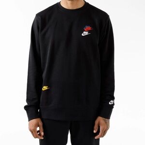 NIKE | Men’s Sportswear Essentials+ French Terry Crew Sweatshirt